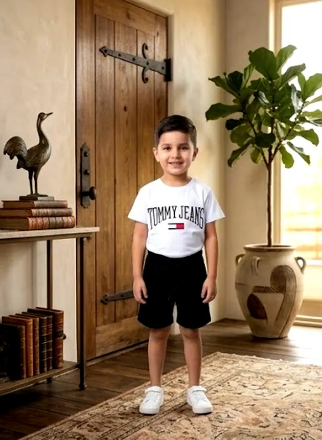 T-SHIRT AND SHORTS